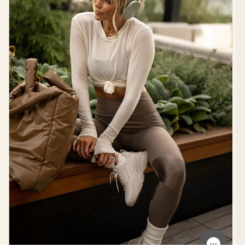 2026 Work Out Active ATHLEISURE Mystery box gym / yoga clothes 6-8 pieces🤩 - Picture 2 of 16
